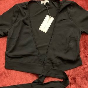 Cropped wrapped shirt